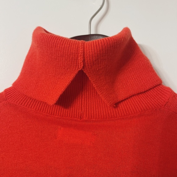 Sweater - Picture 3 of 4